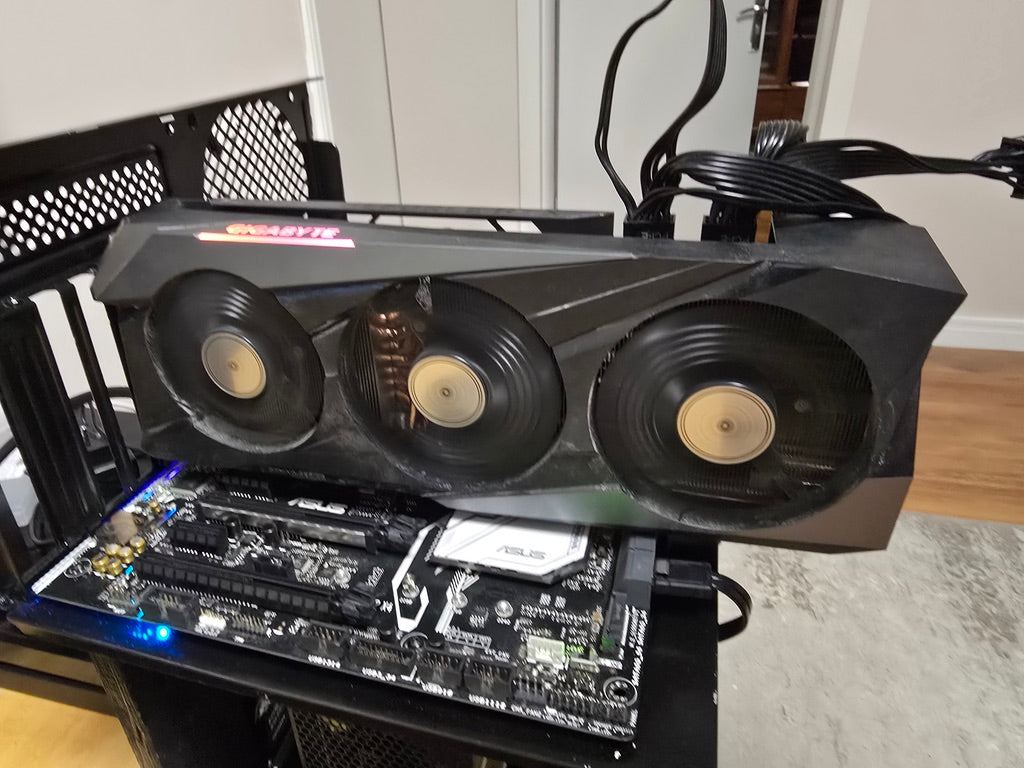 MSI RTX 3060 Ventus 2X — реална снимка на компонент