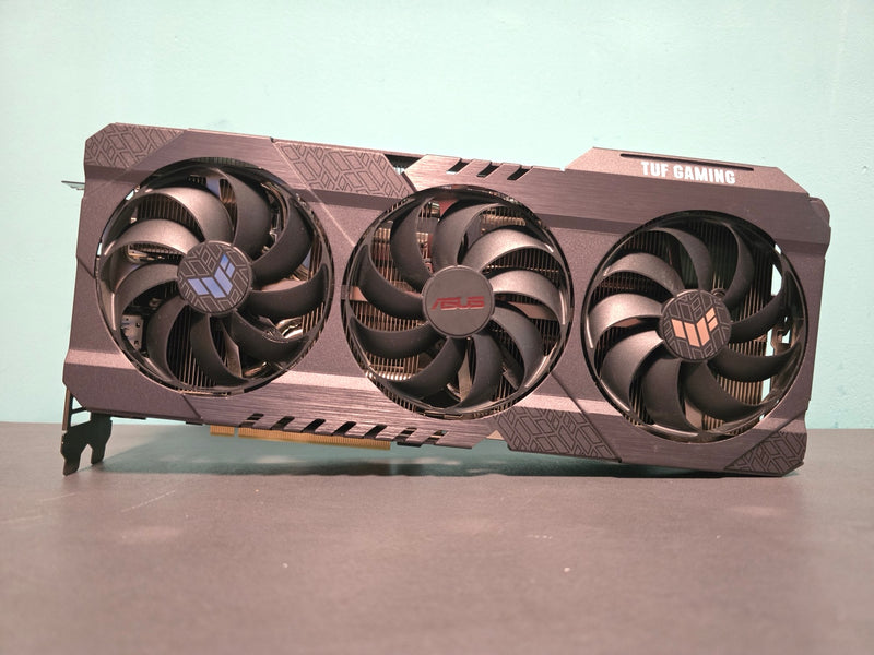 ASUS TUF RTX 3060 — реална снимка отпред